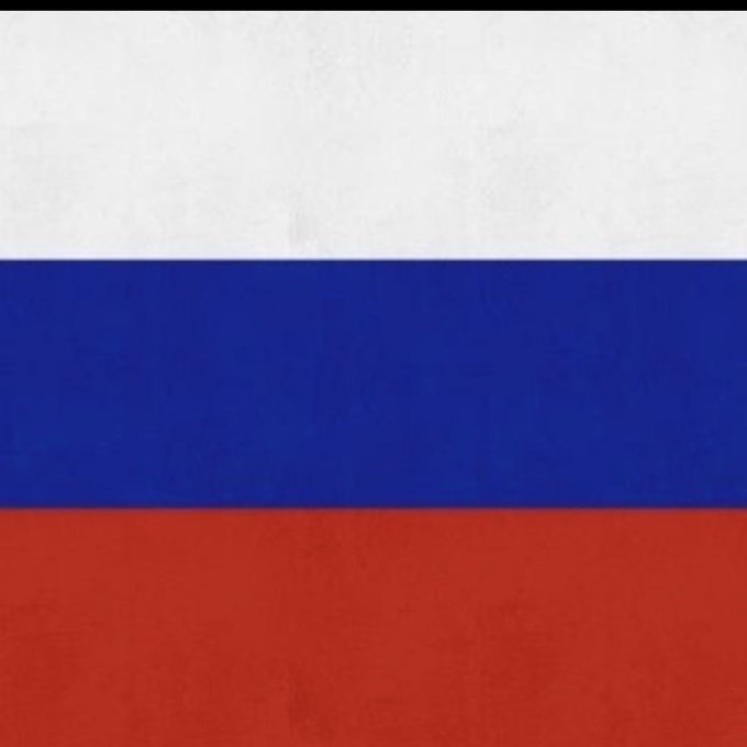 The image displays the Russian flag, featuring three horizontal stripes of white, blue, and red. It accompanies the post about Russia's development of digital currency regulations under Federal Law 282-FZ, signed by Putin on August 4, 2026.