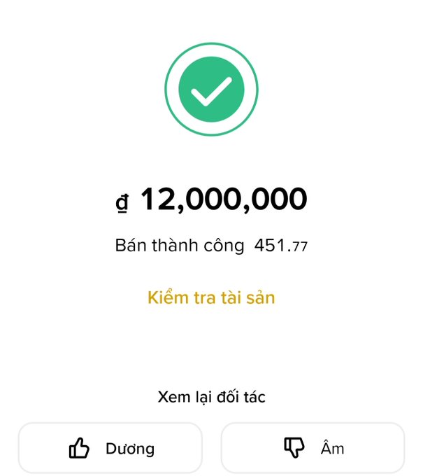 A successful sale of 451.77 of an asset is confirmed, showing a total of 12,000,000 indicated by the Vietnamese đồng symbol, which aligns with the statement about not reaching the tax threshold from web3 income.