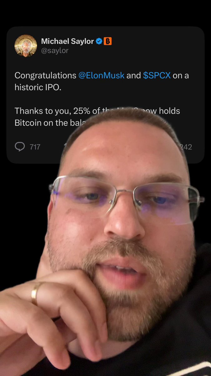 The image features a man with short hair wearing glasses who has posted his face online. He appears to be a fan of Michael Saylor, an influencer, and has shared his excitement about a recent accomplishment. The man's Twitter account handles are "@elonmusk" and "@elonmusk_ipo", indicating that he is following the history of Bitcoin and historical IPO (Investor Presentation Coin). His post seems to be about his own success in this area, possibly suggesting that he has achieved a 25% return on his investments.