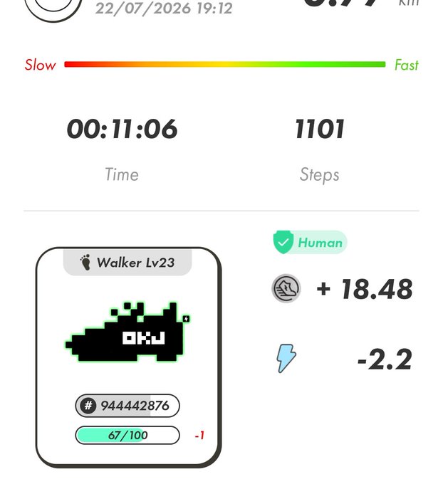 A fitness app screen displays a 'Walker Lv23' workout summary at 67/100 energy, showing 00:11:06 time, 1101 steps, '+18.48' points, and '-2.2' energy used, dated 22/07/2026 19:12.