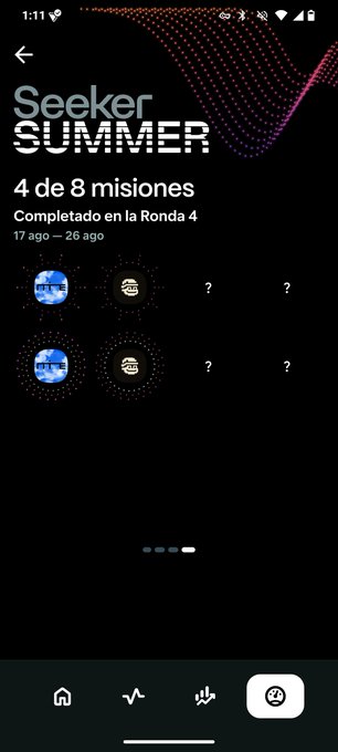 A mobile app screenshot titled "Seeker SUMMER" showing progress of "4 de 8 misiones" completed in Round 4, with a grid of completed and locked mission icons on a dark background.