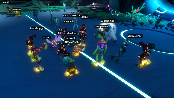 A video game scene shows various players including Ludovic, MarsBuggy, Dinopawnz, and AI Bart Ape gathered on a glowing blue platform