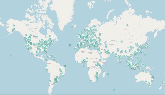The image displays a world map from kasmap.org showing global distribution points of businesses and individuals who accept $KAS cryptocurrency, with green markers heavily concentrated across North America, Europe, and East Asia, and sparser coverage in South America, Africa, and Australia.