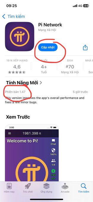 A Vietnamese-language App Store screenshot showing the Pi Network app page with the update button circled in red, noting 'Phiên bản 1.47' and a 'Welcome to Pi!' app preview below.