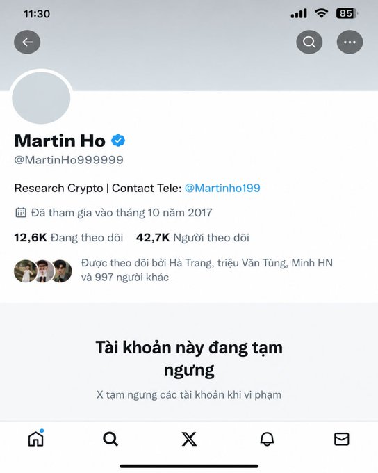 Twitter/X profile screenshot for 'Martin Ho @MartinHo999999' with bio 'Research Crypto | Contact Tele: @Martinho199', showing 12.6K following and 42.7K followers, with account suspension notice 'Tài khoản này đang tạm ngưng'.