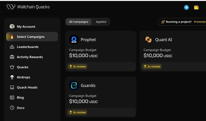 The image shows a computer screen with a display that appears black, and there are several campaigns shown on the screen. The main campaign has an estimated budget of $10,000. The website also provides information about the campaigns' popularity, but this data is not displayed in the image. The post suggests adjusting the suggested price for one of these campaigns if it doesn't work well with the user's budget or needs.