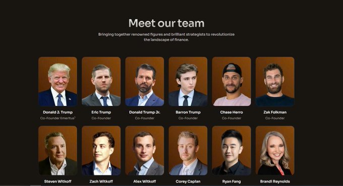 This image displays a "Meet our team" page featuring various individuals, including Donald J. Trump (listed as Co-Founder Emeritus), Eric Trump, and Donald Trump Jr., alongside other team members. The accompanying Vietnamese text uses this star-studded lineup to mock the project's failure, warning investors against following celebrity endorsements that lead to significant financial losses.