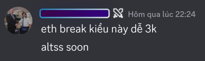 A screenshot of a Discord message in Vietnamese posted "Hôm qua lúc 22:24" predicting that ETH will break $3k and that an altseason is coming soon, relating to the accompanying post's discussion about whether altseason has truly arrived as money rotates from BTC to ETH and large-caps.