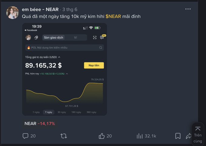 The image shows a screen displaying a message with some text, along with a graph showing the value of Bitcoins. The post reads "Em bé cầm mình tên NEAR, em bé chọn NEAR =!) PNL âm của em bé bằng tài sản hiện tại của mình có phải nghe theo lời mời gọi", which is related to the Bitcoins and their value.