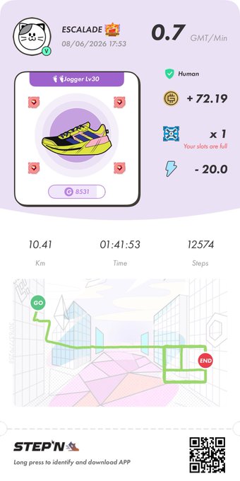 The image shows a step-by-step guide for running, with a purple background and white text. The guide includes a map of a city street and a picture of a yellow and blue shoe. It also provides information about the number of steps taken during a run, as well as the distance covered in meters.