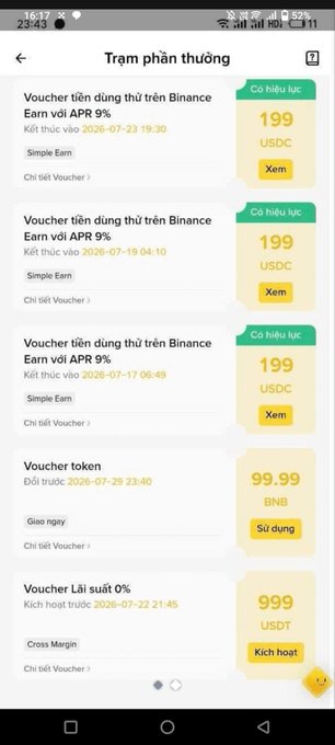 A Binance rewards page titled "Trạm phần thưởng" displaying multiple vouchers including 199 USDC Simple Earn vouchers with 9% APR and a 99.99 BNB token voucher, which relates to the post about a lucky winner claiming 99 BNB (~1.5 billion VND) during Binance's 9th birthday celebration event.