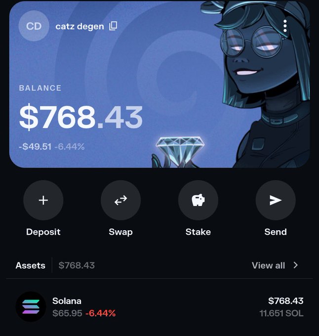 The image shows a screenshot of a cell phone screen displaying a transaction related to Solana's cryptocurrency. The main focus of the image is a woman wearing glasses, and she is holding up a diamond. On the left side of the image, there are buttons for viewing account details or transactions. On the right side, there are options related to sending money via Bitcoin or other cryptocurrencies. One of these options suggests using Solana's ether token as payment for the transaction. The image also includes text that says "Solaana 6,4" and indicates that the amount being sent is $66,84 or 568,43 Ether.