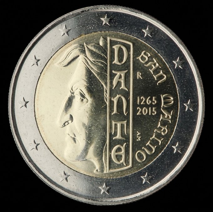A close-up photograph of a French 2 Euro commemorative coin featuring a profile portrait and the inscription "DANAE" and "DES P ET DE LA MUSIQUE", with the dates "1265" and "2015".