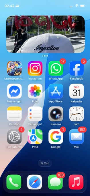 An iPhone home screen displays various apps including Mobile Legends, Instagram, WhatsApp, and Facebook, along with notification badges. A custom photo widget reads 'Injective' at the top.