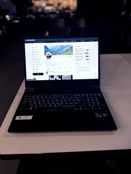An open HP laptop displays a webpage featuring a mountain landscape and what appears to be a blockchain or cryptocurrency interface, consistent with the user's announcement about testing Arc's private mainnet ahead of its upcoming public launch. The post emphasizes patience for the official release rather than relying on third-party RPCs or DEXs.
