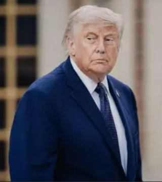 The image shows Donald Trump, the subject of a post claiming he earned over $1.4 billion from crypto-related businesses in 2025, including $635 million from a "Trump Meme Coin."