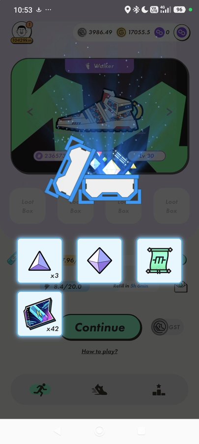 The image shows a mobile game screen, likely from STEPN, displaying a sneaker NFT called "Walker" at level 30, with rewards including 3 triangular items, a diamond shape, a scroll, and 42 cards. The Japanese caption celebrates achieving the monthly quota of 6 Minsk sneakers with the help of a shrine, noting that green sneakers produce the best results from Mystery Boxes (MB5).
