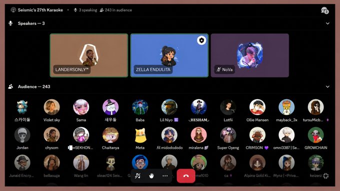 A Clubhouse audio room called 'Seismic's 27th Karaoke' shows 3 speakers including LANDERSONLY™ and ZELLA ENDULITA, with 243 audience members listed below.