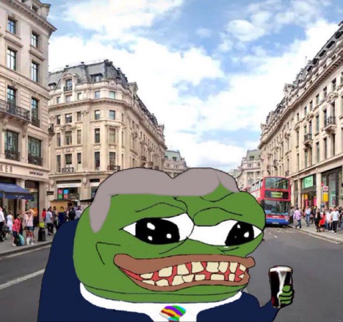 The "british Pepe" meme holds a pint of Guinness on a London street with a red double-decker bus, humorously celebrating July 4th from a British perspective by sticking to his own traditions.