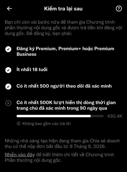 A Vietnamese-language social media screen titled 'Kiểm tra lại sau' listing eligibility requirements for a creator monetization program, showing 430.4K out of 500K required views completed.