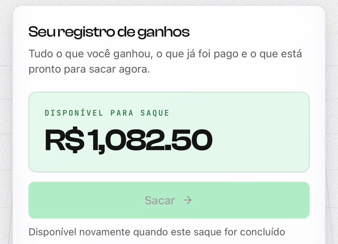 A withdrawal interface from hubdotxyz displays "Seu registro de ganhos" (Your earnings record) with R$ 1,082.50 available for withdrawal via the green "Sacar" button, confirming the platform has resumed payout functionality as mentioned in the post.