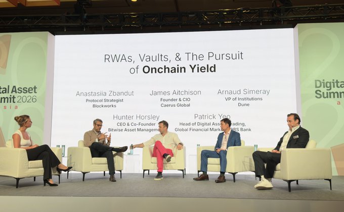 A panel discussion titled 'RWAs, Vaults, & The Pursuit of Onchain Yield' at the Digital Asset Summit 2026, featuring speakers Anastasia Zandut, Arnaud Simeray, Hunter Horsley, Patrick Yeo, and James Aitchison.
