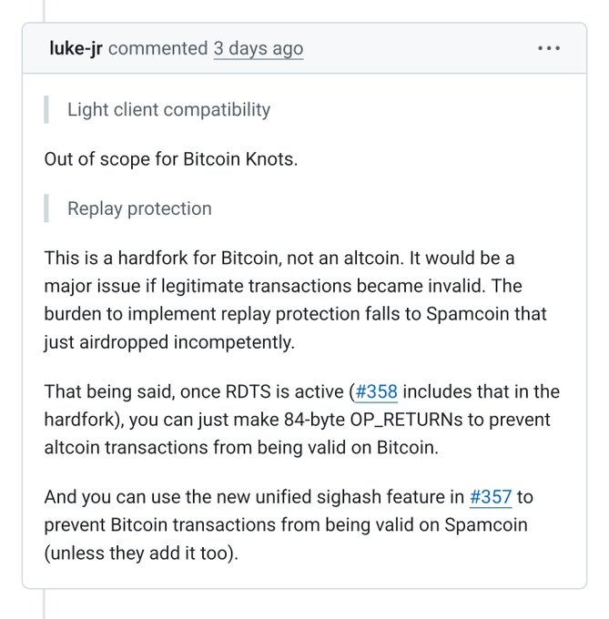 A GitHub comment by user 'luke-jr' discussing Bitcoin Knots compatibility, replay protection, and referencing issues #358 and #357 regarding hardfork protections.