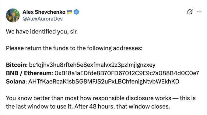 A screenshot of a post by Alex Shevchenko (@AlexAuroraDev) addresses the NEAR Intents hacker directly, stating "We have identified you, sir," and demanding the return of funds to provided cryptocurrency wallet addresses (Bitcoin: bc1qjhv3hu8rft...zey, BNB/Ethereum: 0xB18a1aEDf..., and Solana: AHTfKaeRcaK1sbSG8MFJS2uPxLBChfenigNtvbWEkhKD), with a 48-hour deadline before "that window closes."