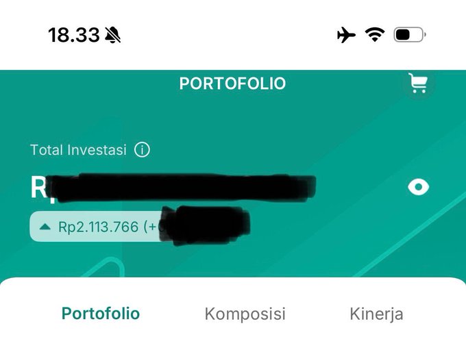 The image shows a screenshot of an app called Portfolioo, which is used for managing investments. The app displays information about the user's total investati...