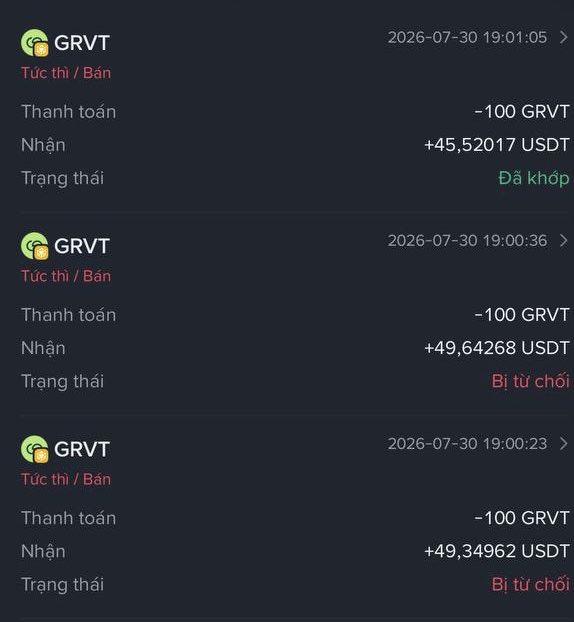 A dark-themed transaction history showing three GRVT buy orders dated 2026-07-30, with two marked 'Bị từ chối' (Rejected) and one marked 'Đã khớp' (Matched), all involving USDT payments.