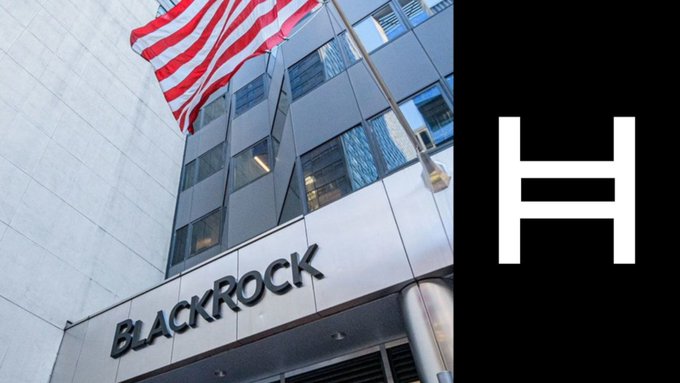 The image shows the BlackRock headquarters building with an American flag flying in front, alongside a white "H" logo on a black background representing Hedera. The caption references BlackRock's $11.5 trillion asset management firm choosing Hedera's blockchain technology for tokenized money market funds, visually linking the two brands through this announcement.