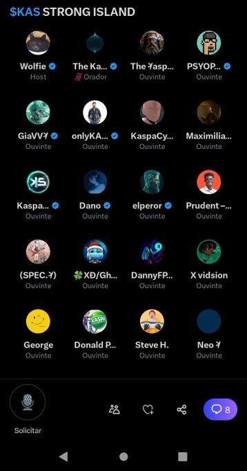 The image shows a phone screen with various icons, including one for "Skas Strong Island", another for "Kasado", and a third for "social media". There are also several other icons scattered across the screen. The main focus of the image is an audio clip that says "SOLICITAR" followed by a microphone icon. This audio clip seems to be related to the post about Kasado, as it includes a link to a social media platform and mentions the name Kasado.
