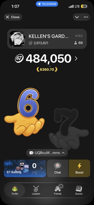 This image shows a screenshot of a game or app featuring "KELLEN'S GARD..." with a score of 484,050 and $360.70. The accompanying post, "if you missed moonpay, don’t miss this," suggests that this screenshot represents an opportunity for users to acquire something valuable, similar to how MoonPay facilitates cryptocurrency purchases.