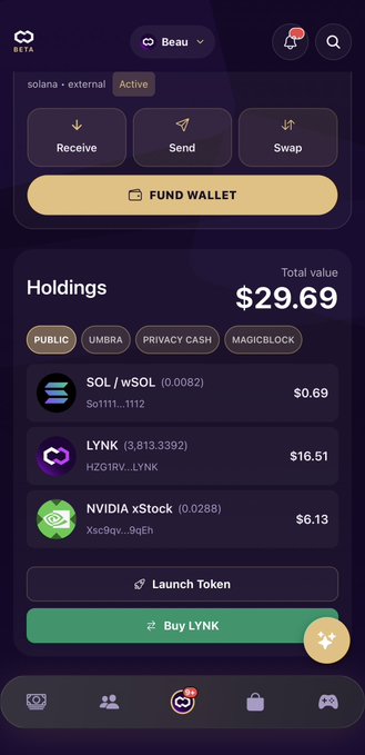The image shows a phone screen with an app called "lynkapp" displayed, which appears to be beta testing for Lynk App. The app has been launched and is ready for users to try out its features.