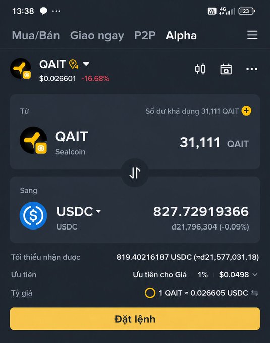 The image shows a phone screen displaying two cryptocurrency transactions. The text on the screen includes information about the transaction values, which are in USDC (Us dollar coin). Additionally, there is an option to translate the content into Vietnamese using the yellow box that reads "Dìt hùn cứ lab v2 nhỉ Ai có niềm tin thân hàng lab", indicating a foreign language option for the viewer. The main focus of the image is on these two transactions, providing a glimpse into the world of cryptocurrencies and their applications in everyday life.