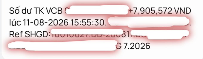 Redacted bank transaction receipt showing a payment from TK VCB to an obscured account for +7,905,572 VND, dated 11-08-2026 at 15:55:30, with account numbers and names blurred out.