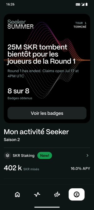 Mobile app screen for 'Seeker Summer Tour 1' showing 'Round 1 has ended. Claims open Jul 17 at 4PM UTC' with 8/8 badges obtained and SKR Staking activity showing 402k SKR mises at 16.0% APY.