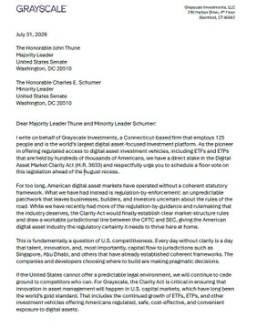 The image shows a July 31, 2020 letter from Grayscale Investments addressed to Majority Leader Mitch McConnell and Minority Leader Chuck Schumer, titled "The Honorable Charles E. Schumer," advocating for the passage of the Digital Asset Market Structure Bill before August recess. Grayscale CEO Michael Sonnenshein urges U.S. policymakers to establish clear, coherent frameworks and jurisdictional lines between the CFTC and SEC, emphasizing that the digital asset industry requires regulatory certainty to thrive—directly supporting the post's call for Senate action on the Clarity Act.