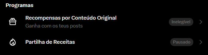 A screenshot of a "Programas" (Programs) section showing two monetization options in Portuguese: "Recompensas por Conteúdo Original" (Rewards for Original Content) marked as "Inelegível" (Ineligible) and "Partilha de Receitas" (Revenue Sharing) marked as "Pausado" (Paused), illustrating the creator's frustration about losing monetization access in Brazil.