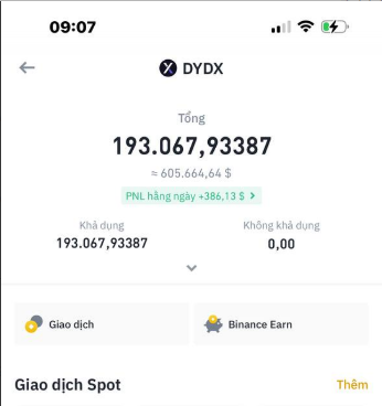 A screenshot of a dYdX wallet showing a total balance of 193.06793387 dYdX tokens (approximately $605,664.64), with a declared unrealized profit of +$386.13, showcasing one of the largest airdrop earnings from the dYdX distribution.