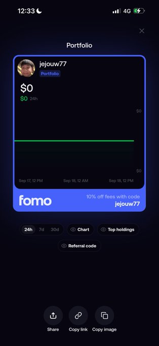 A screenshot of a Fomo portfolio page for user "jejouw77" showing a flat $0 balance over a 24h period, shared as a referral link to promote the app and invite others to join using their code.
