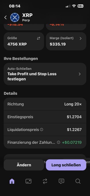 The image features an app on a smartphone screen, with its native language written as "German" (German or German). The main content of this app appears to be about cryptocurrency trading views, focusing particularly on Ripple. On the left side of the app, there is a button that says "Long schlüszen", which might indicate an option for long-term tracking in some settings. Overall, it seems like the app provides information and insights into the cryptocurrency market using the Ripple platform to help users make informed trading decisions.