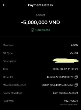 The image shows a Binance Pay "Payment Details" screen confirming a completed transaction of -5,000,000 VND (192.7 USDT) via VietQR to the merchant "AEON." It relates to the post by documenting a successful cash-out of USDT to a Vietnamese bank account, which the user is referencing as having just done before asking whether to buy a small (~0.1 chi) amount of gold.
