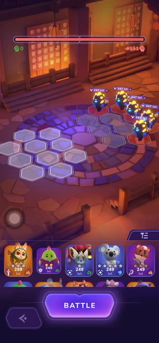 The image is a screenshot of a Quip Network tutorial for mobile devices that includes various characters and icons within a game context. The tutorial appears to be for beginners who are new to Quip networks or are looking to learn more about them. The focus of this tutorial is on how to use the character named "Tropa" in the game, which has already been selected by the user as their primary character choice.