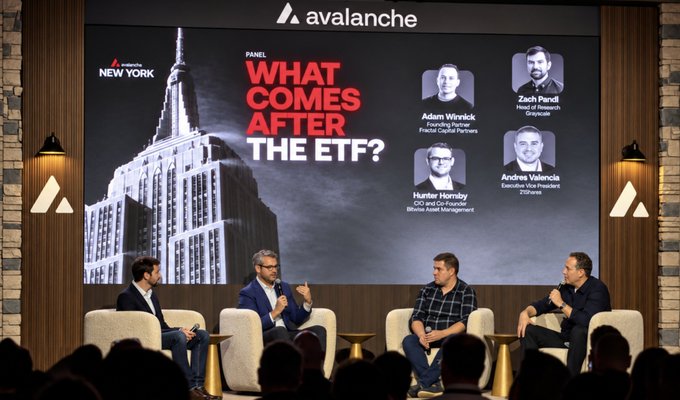 The image shows a panel discussion at the Avalanche Summit New York titled "What Comes After The ETF?" featuring speakers Adam Wisnick (Pantera Capital Partner), Zach Pandl (Grayscale Head of Research), Hunter Horsley (Bitwise CEO & Co-Founder), and Andres Valencia (21Shares Executive Vice President), where Hunter Horsley, the Bitwise CEO referenced in the post, can be seen seated on stage participating in the discussion.