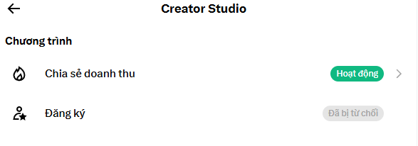 A Creator Studio interface in Vietnamese showing active 'Revenue Sharing' (Chia sẻ doanh thu) and declined subscription (Đăng ký) programs.