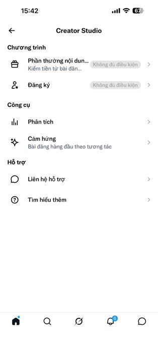 A mobile screenshot of TikTok's 'Creator Studio' page in Vietnamese, showing menu options like 'Phân thưởng nội dung', 'Đăng ký', 'Phân tích', 'Cảm hứng', 'Liên hệ hỗ trợ', and 'Tìm hiểu thêm'.