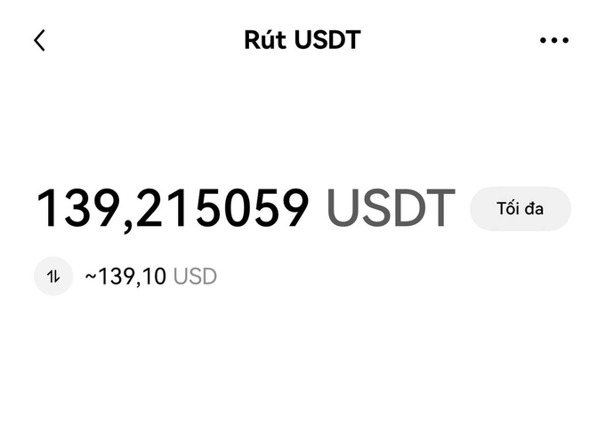 A mobile app screen titled 'Rút USDT' (Withdraw USDT) displays a balance of 139.215059 USDT, equivalent to approximately 139.10 USD, with a 'Tối đa' (Maximum) button.