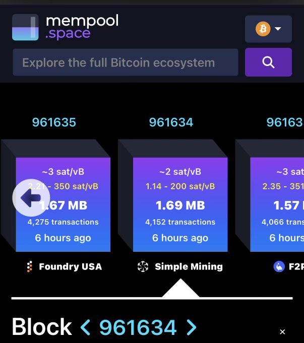 Screenshot from mempool.space showing Bitcoin block details including block 961634 with 1.69 MB, 4,152 transactions, and ~2 sat/vB fee range.