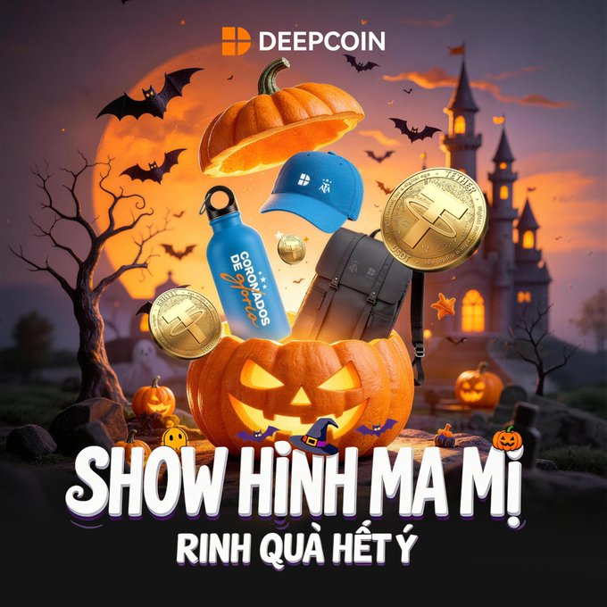 A Halloween-themed advertisement for DEEPCOIN featuring a glowing carved jack-o'-lantern, gold coins, a blue 'Corazón de Acero' water bottle, and a cap, with Vietnamese text reading 'SHOW HÌNH MA MÌ RINH QUÀ HẾT Ý'.